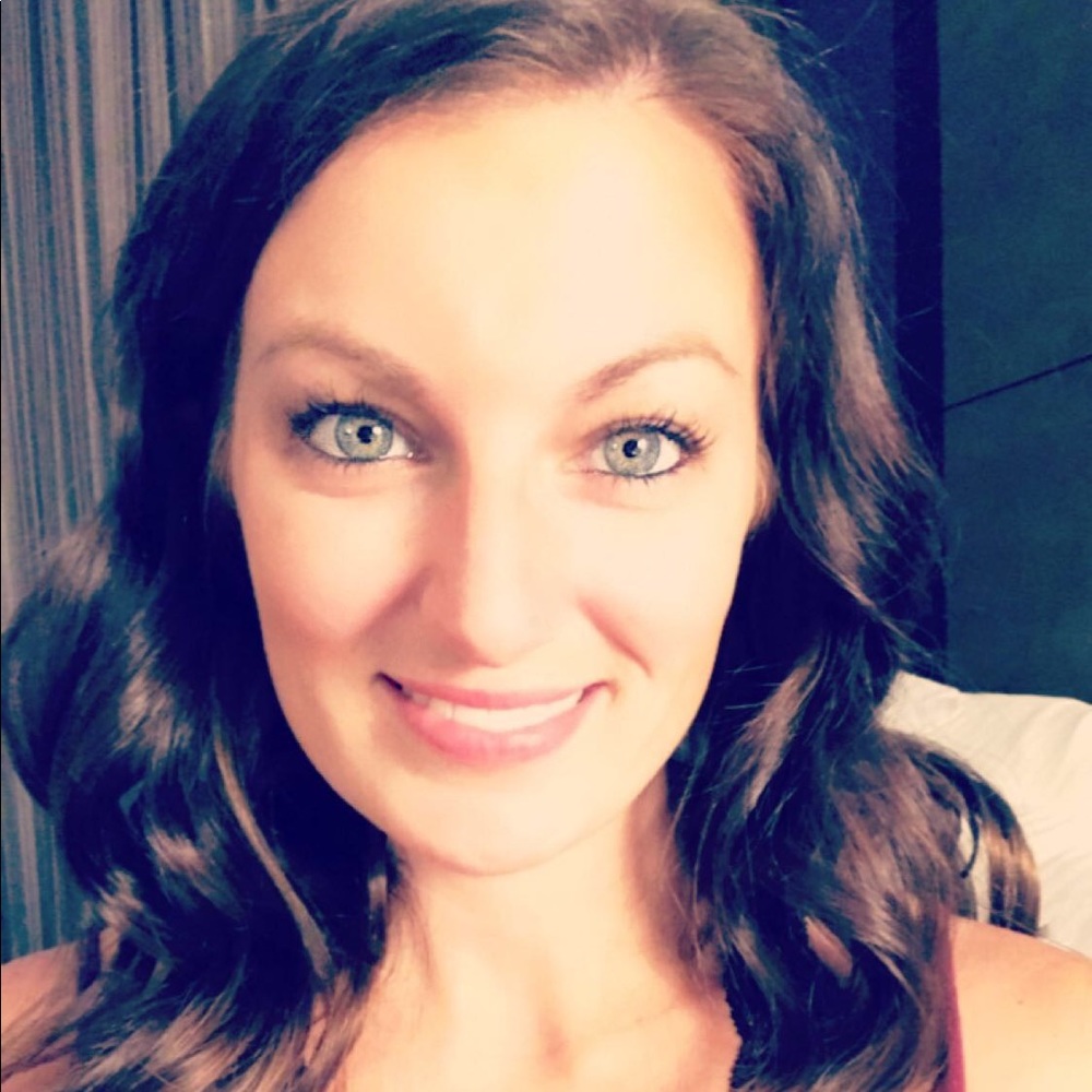 Meet your Posher, Syndelyn